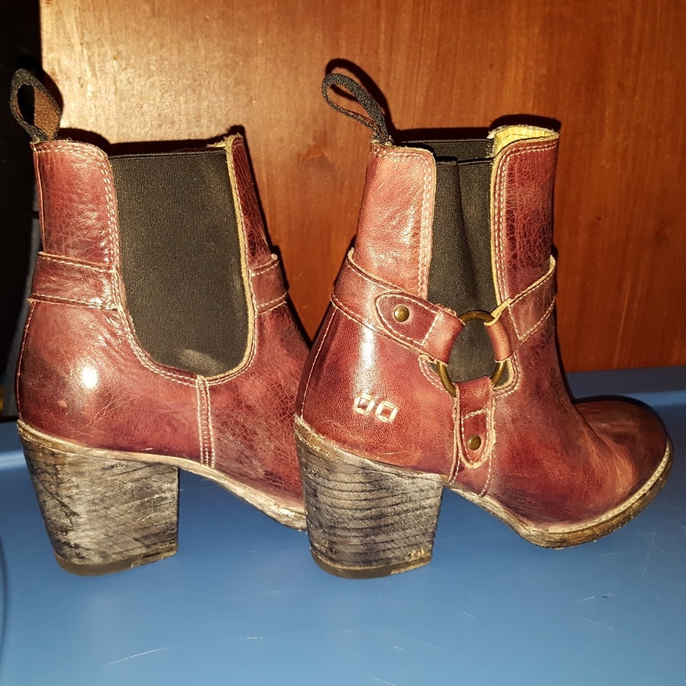*NOT FOR SALE* Bed Stu Liberate Women’s 7 Distressed Boot Dark Scarlet